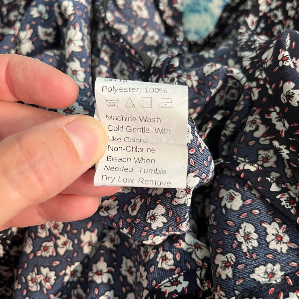 SHEIN Flower Romper, size Large - Picture 5 of 6